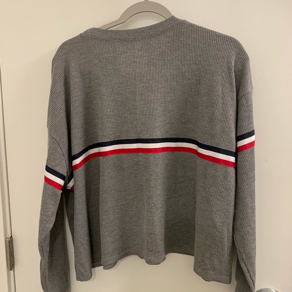 Hollister Boyfriend Tee/Sweater - Picture 4 of 4